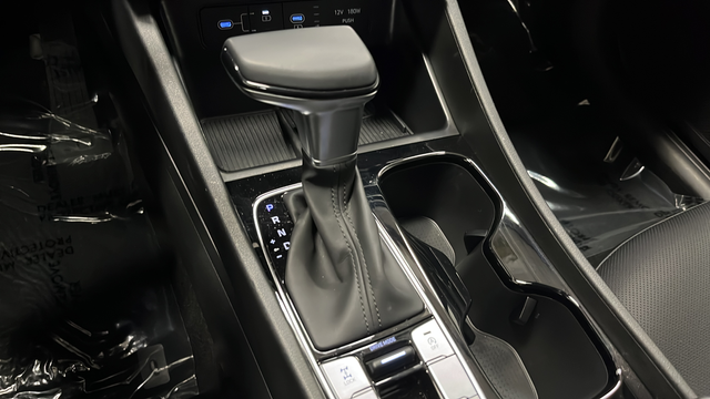 Used 2025 Hampton Gray Hyundai SEL Convenience image 19