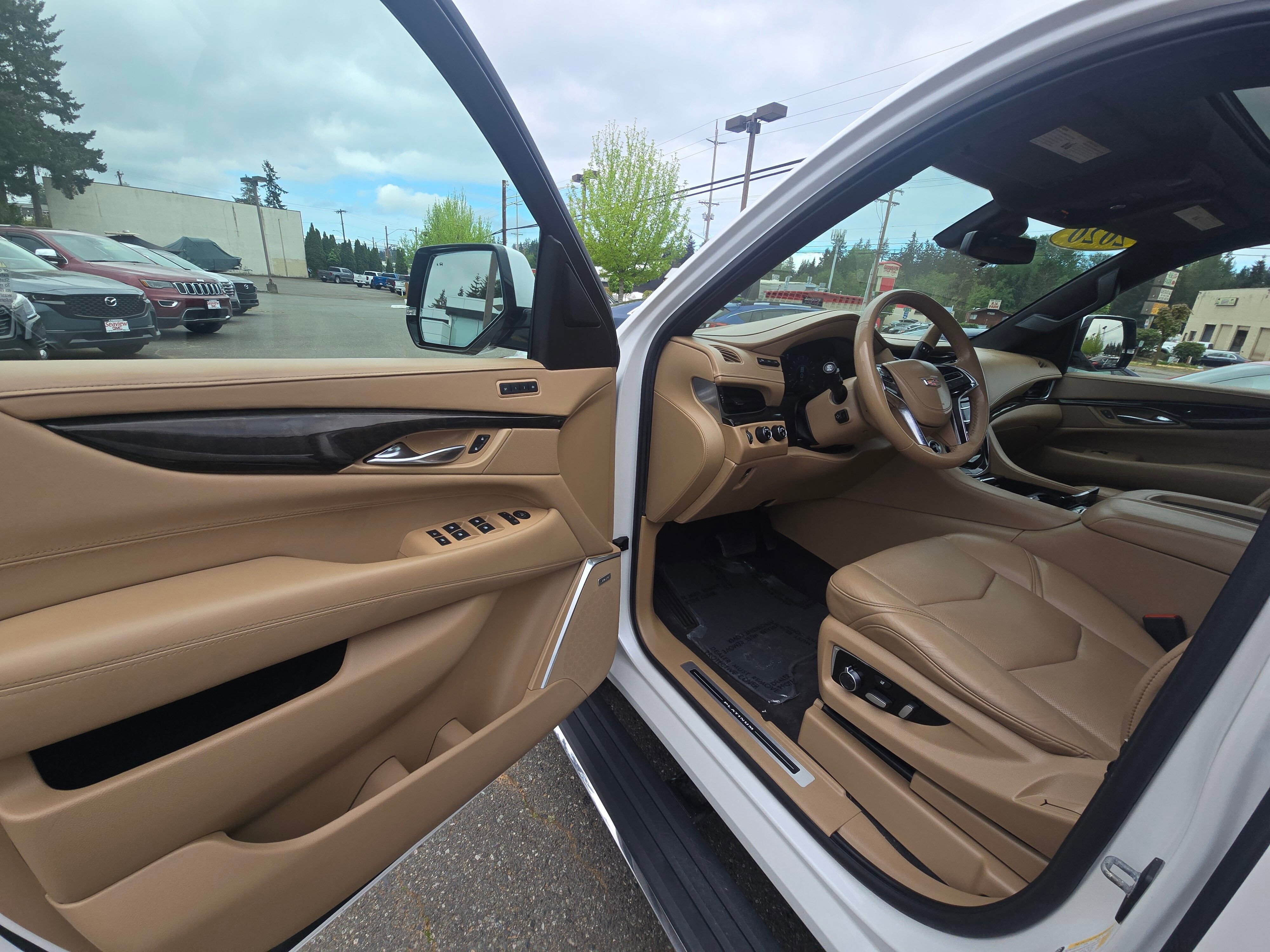 Used 2020 CRYSTAL WHITE TRICOAT Cadillac Platinum image 20