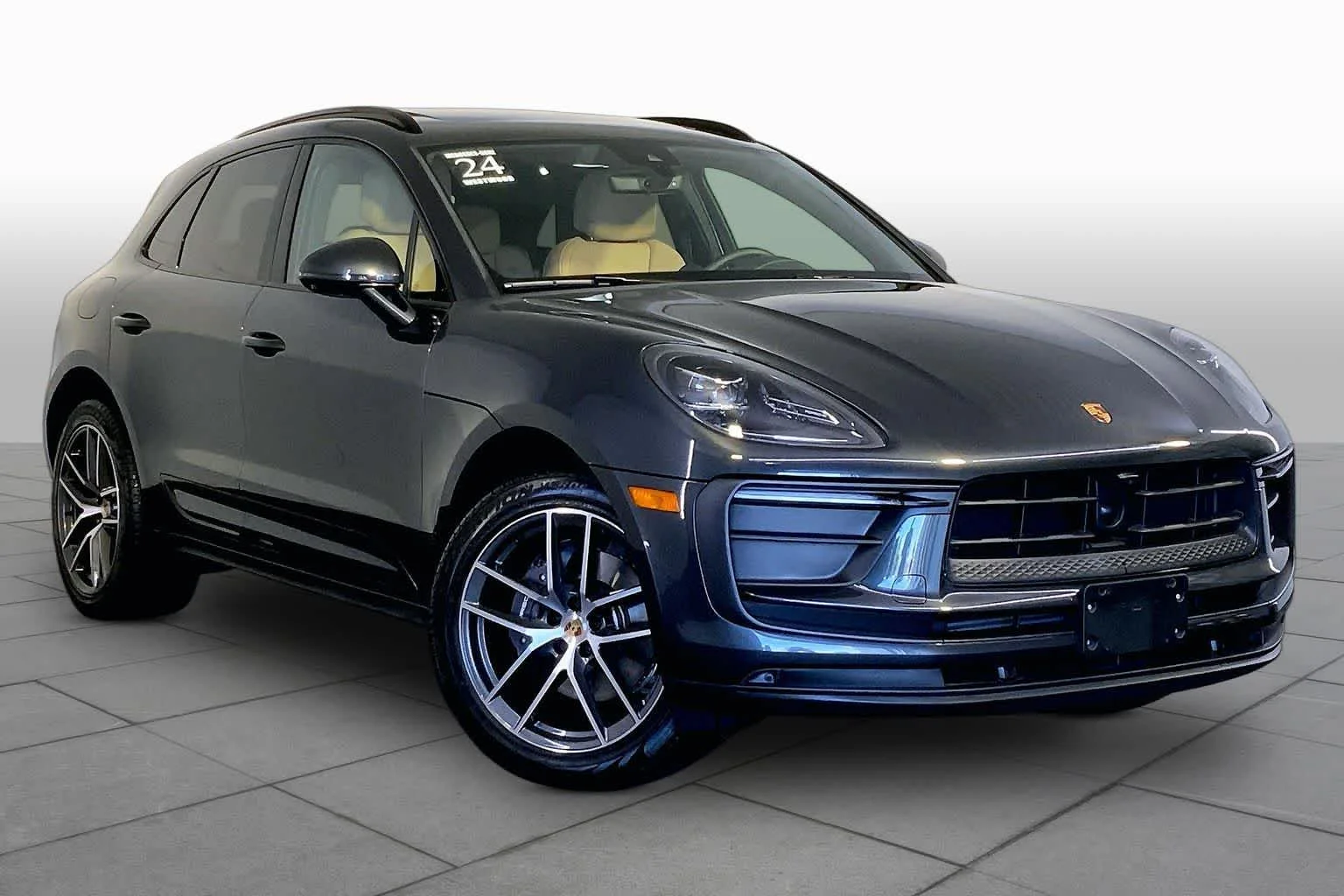 Used 2024 Volcano Grey Metallic Porsche  image 3