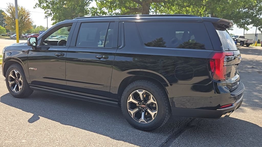 Used 2025 Black GMC AT4 Ultimate image 27