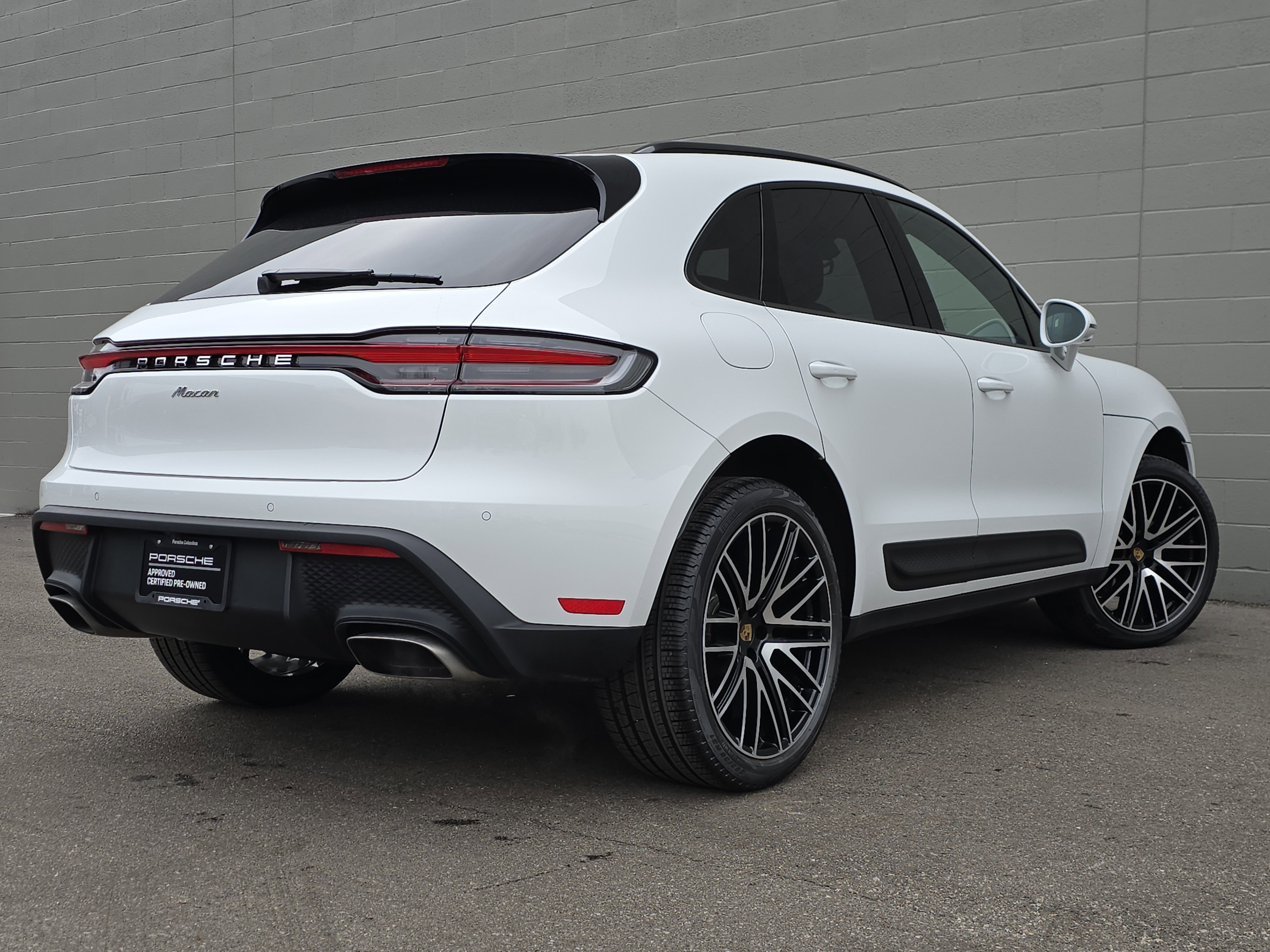 Used 2025 White Porsche  image 9