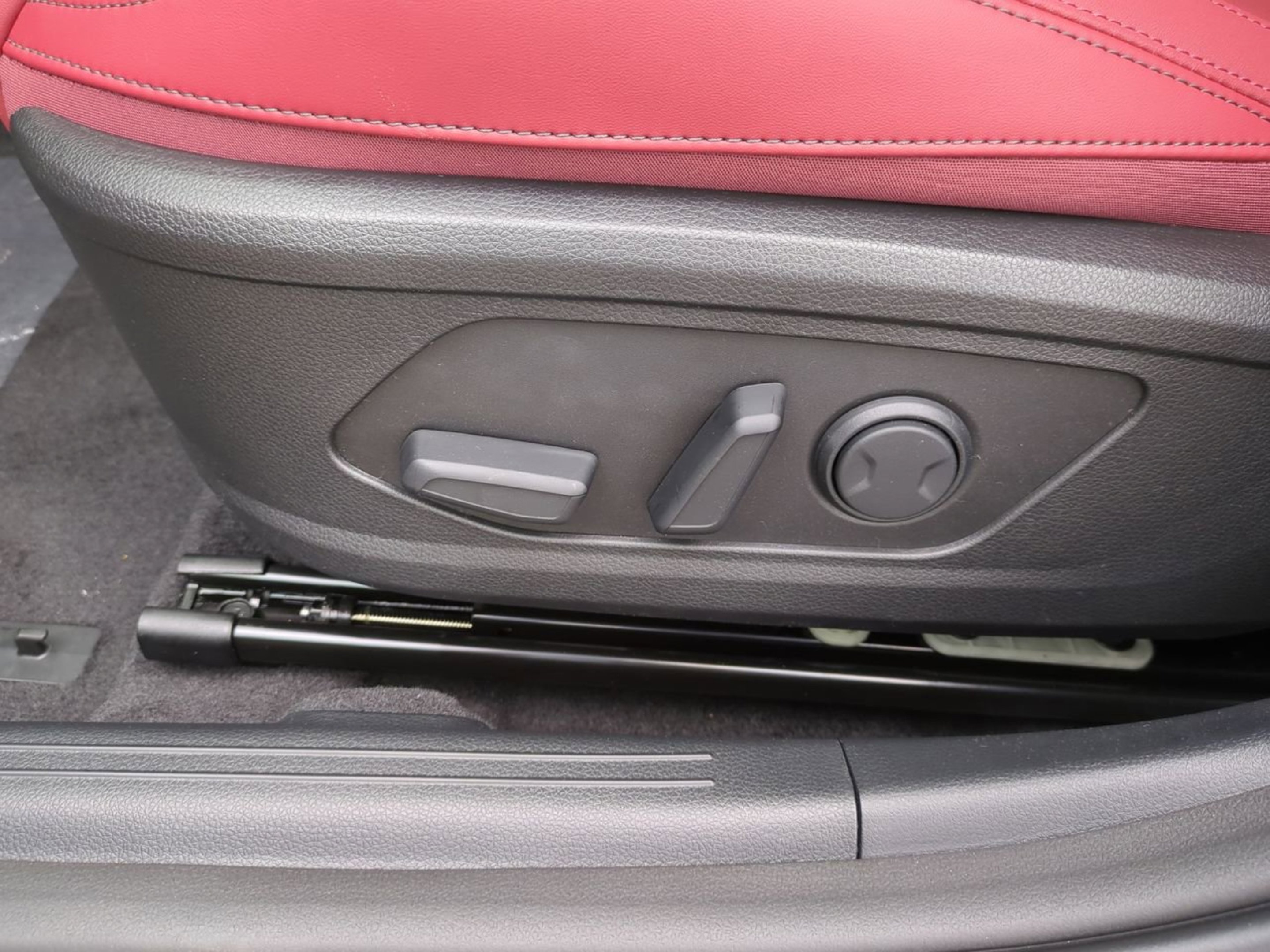 New 2026 Wolf Gray Kia GT-Line image 44