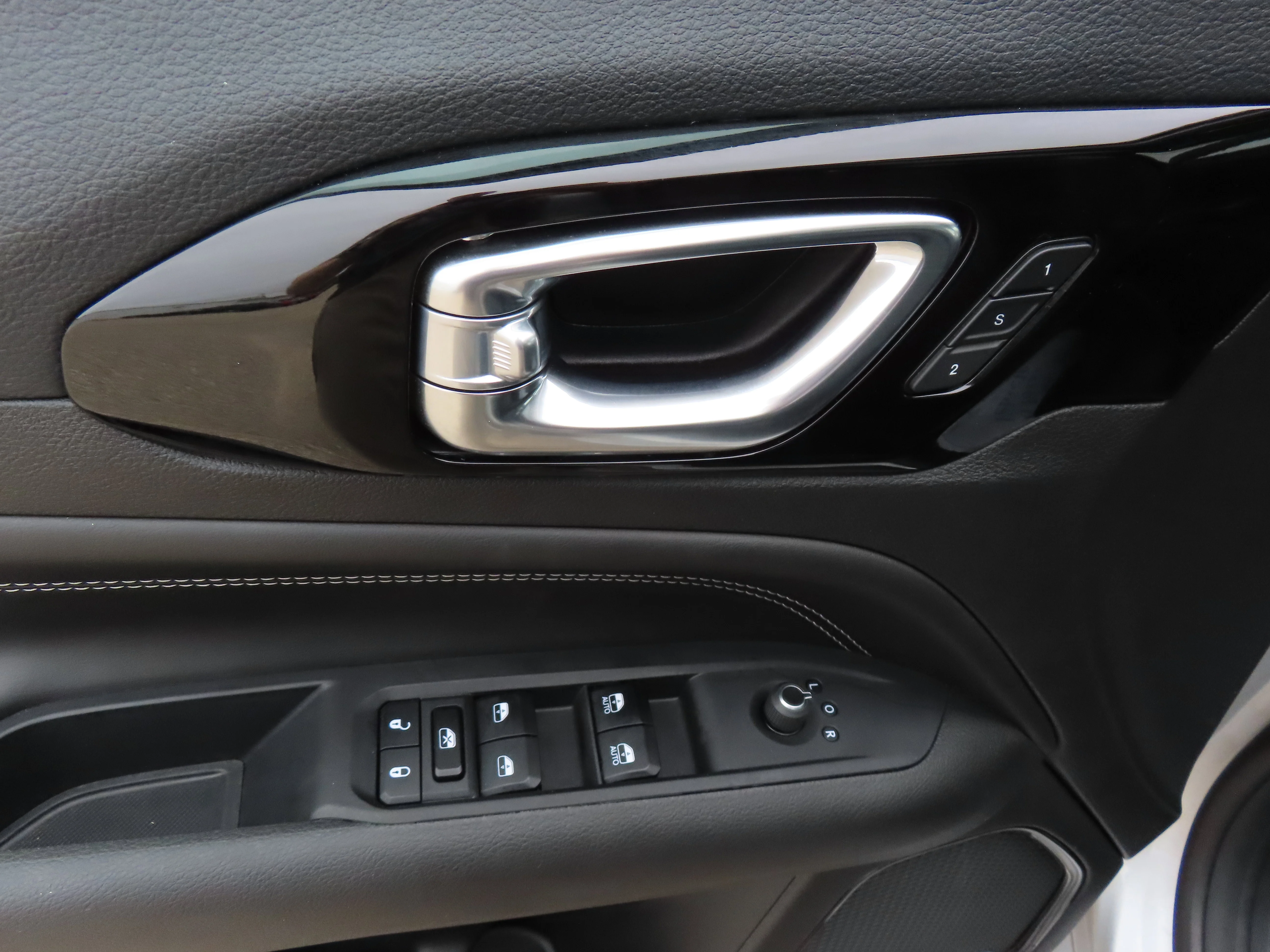 2024 Jeep Compass Limited - Photo 12
