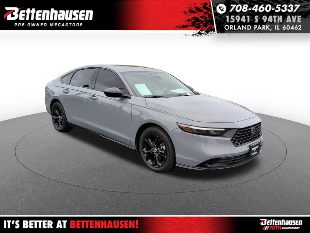 Used 2025 Gray Honda SE image 2