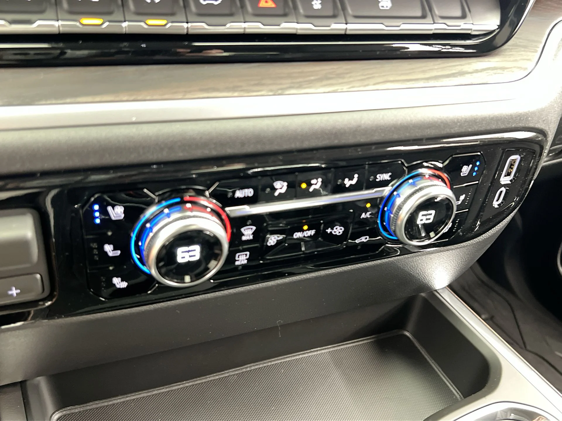 New 2026 Sterling Metallic GMC SLT image 73