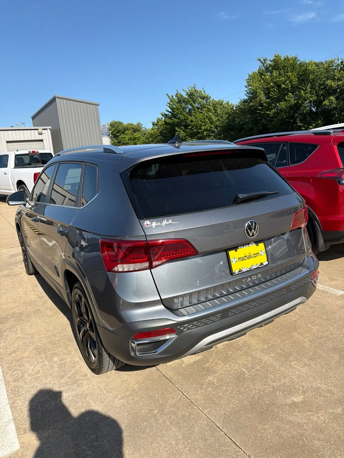 Used 2022 Gray Volkswagen 1.5T SE image 3