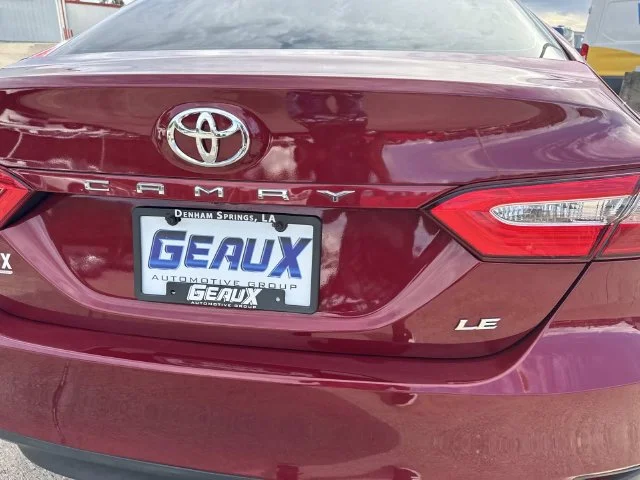Used 2018 Red Toyota LE image 21
