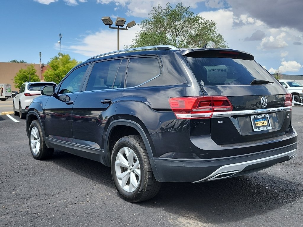 Used 2018 Deep Black Pearl Volkswagen 3.6L V6 SE image 8