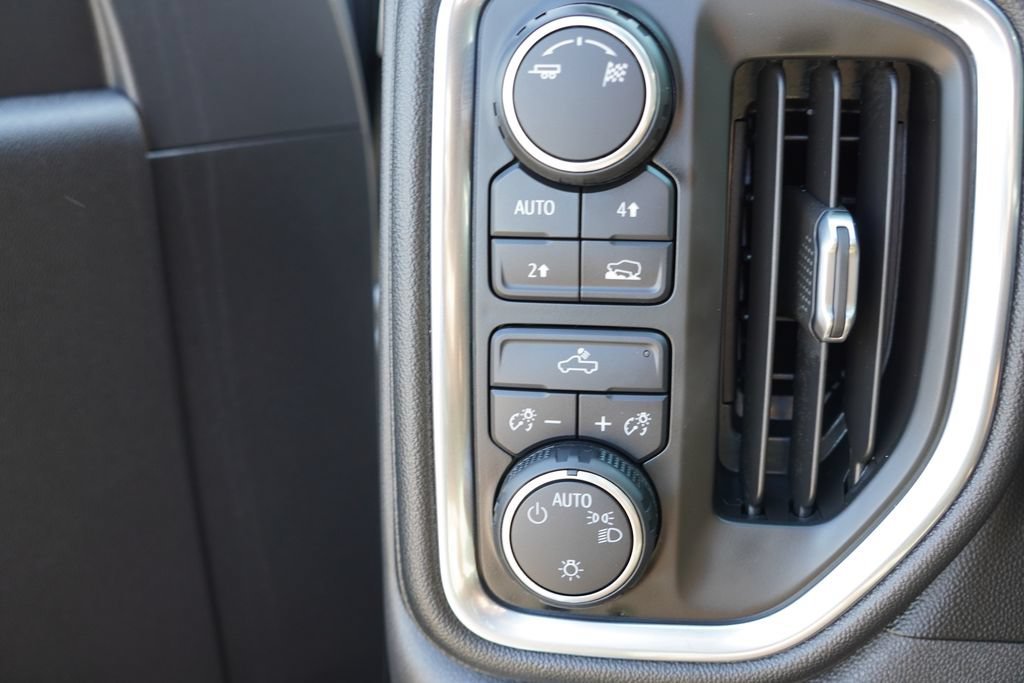 2019 Chevrolet Silverado 1500 LT - Photo 24