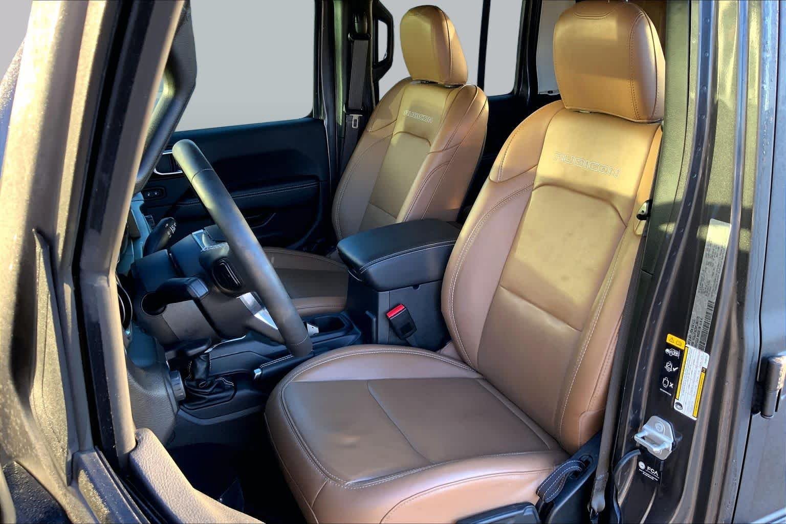 Used 2023 Granite Crystal Metallic Clearcoat Jeep Rubicon image 7