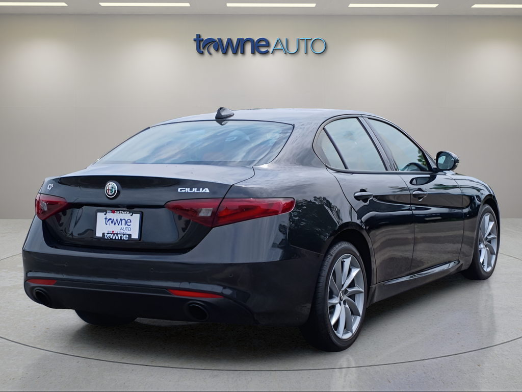 Used 2022 Black Alfa Romeo Sprint image 5