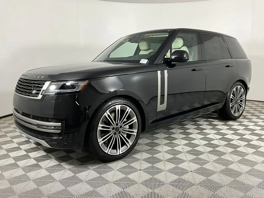2026 Land Rover Range Rover 4.4 SE SWB's photo