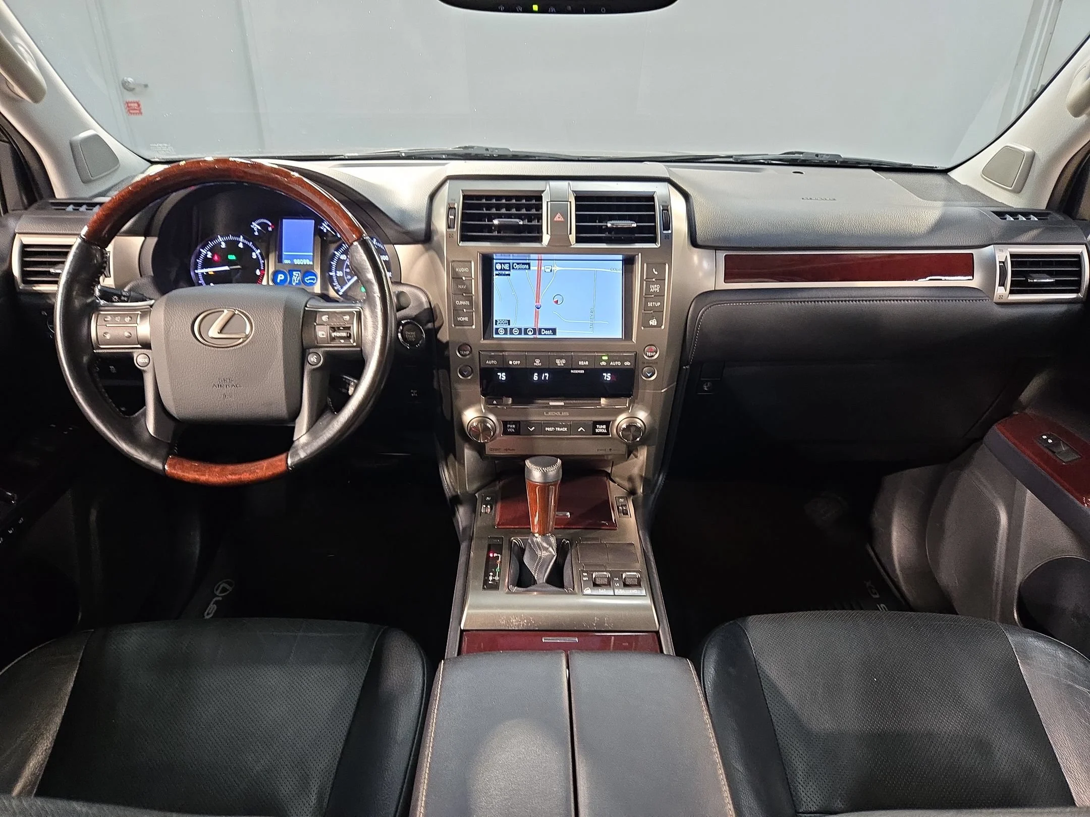 Used 2017 Black Onyx Lexus GX 460 image 10