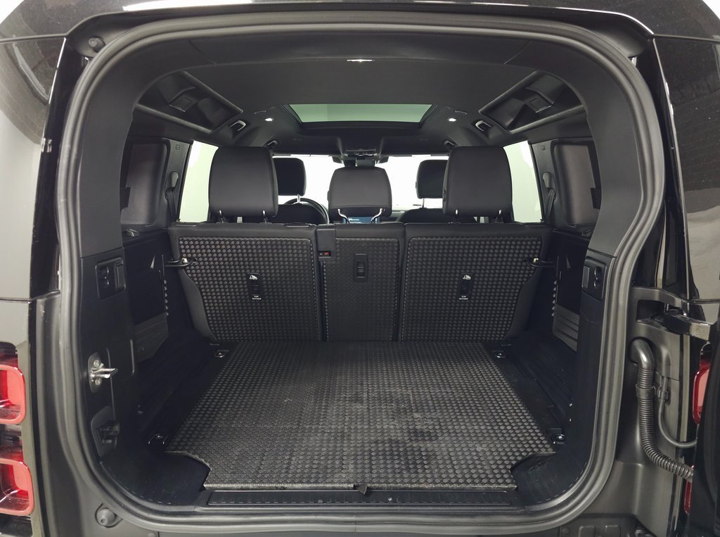 2025 LAND ROVER DEFENDER - Image 5