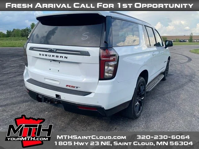 2022 Chevrolet Suburban RST - Photo 8