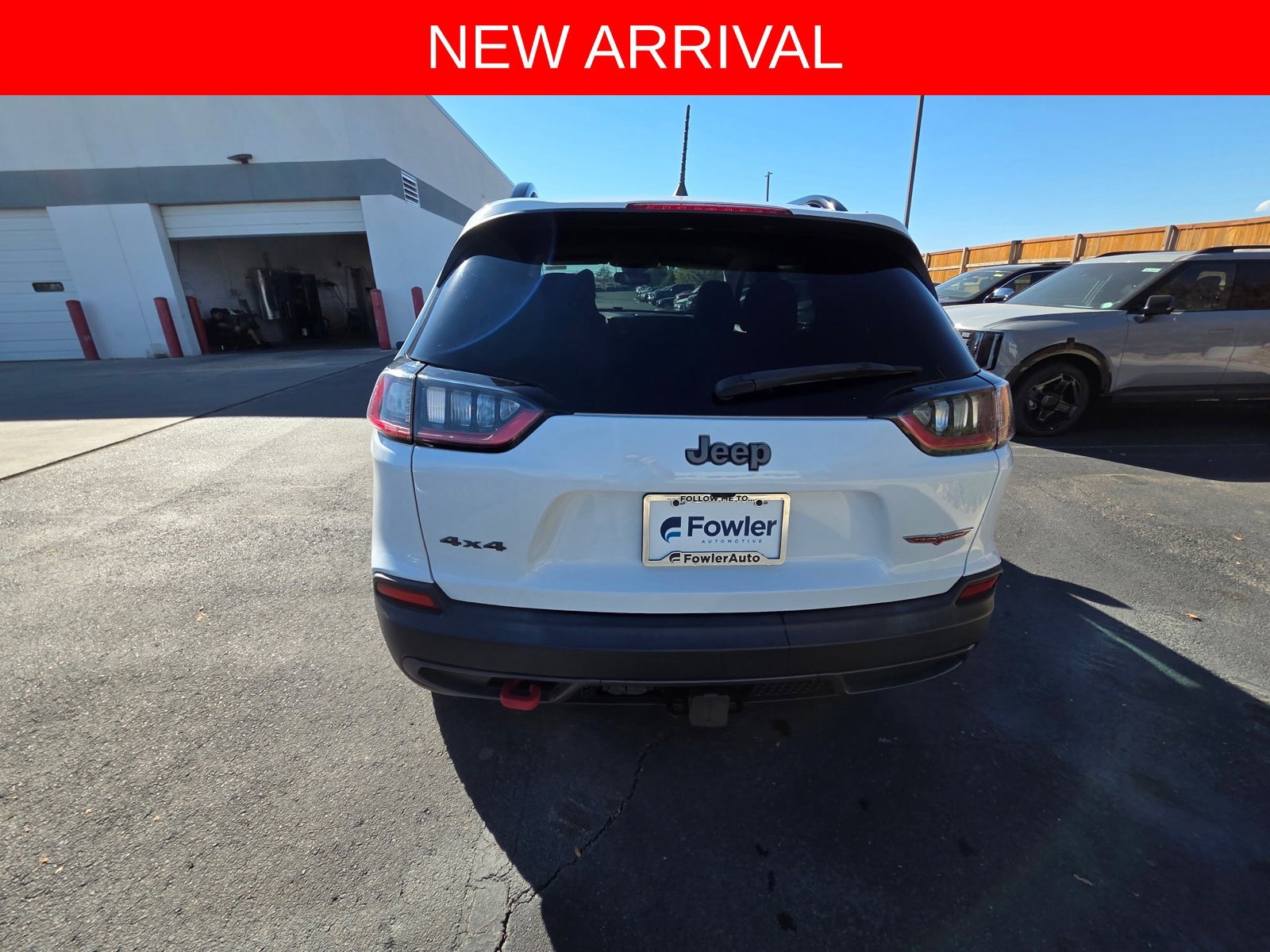 Used 2022 White Jeep Trailhawk image 5