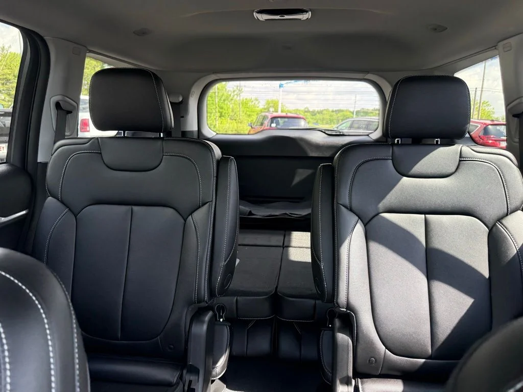 Used 2023 Black Jeep Limited image 28