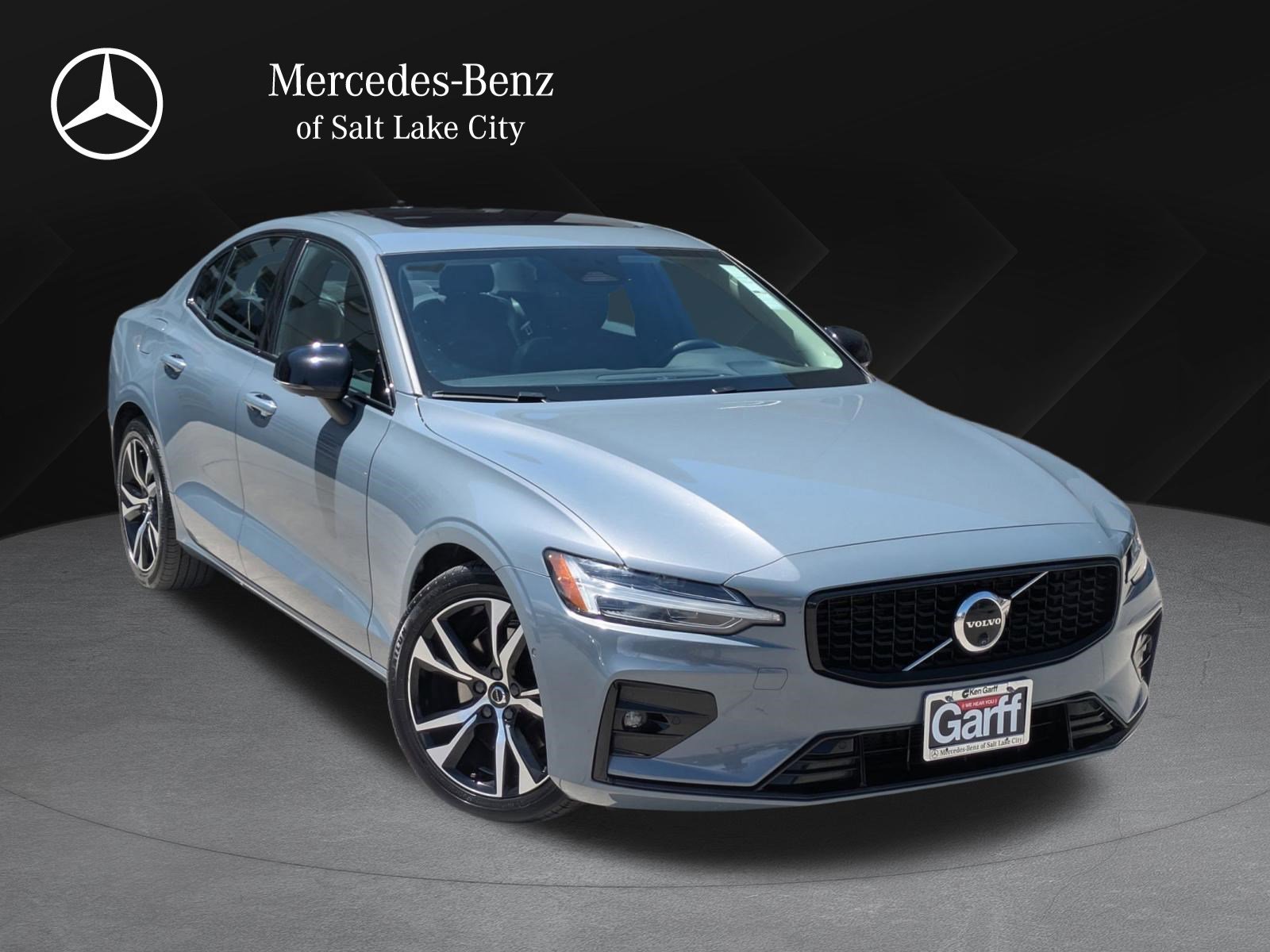 2024 Volvo S60 B5 Plus Dark Theme AWD's photo