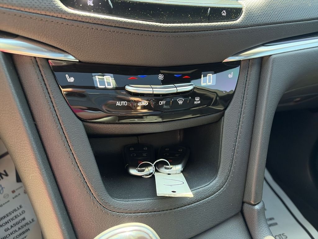 Used 2023 Green Cadillac Premium Luxury image 19