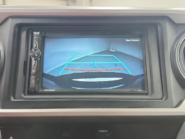 Used 2017 Silver Toyota SR5 image 27