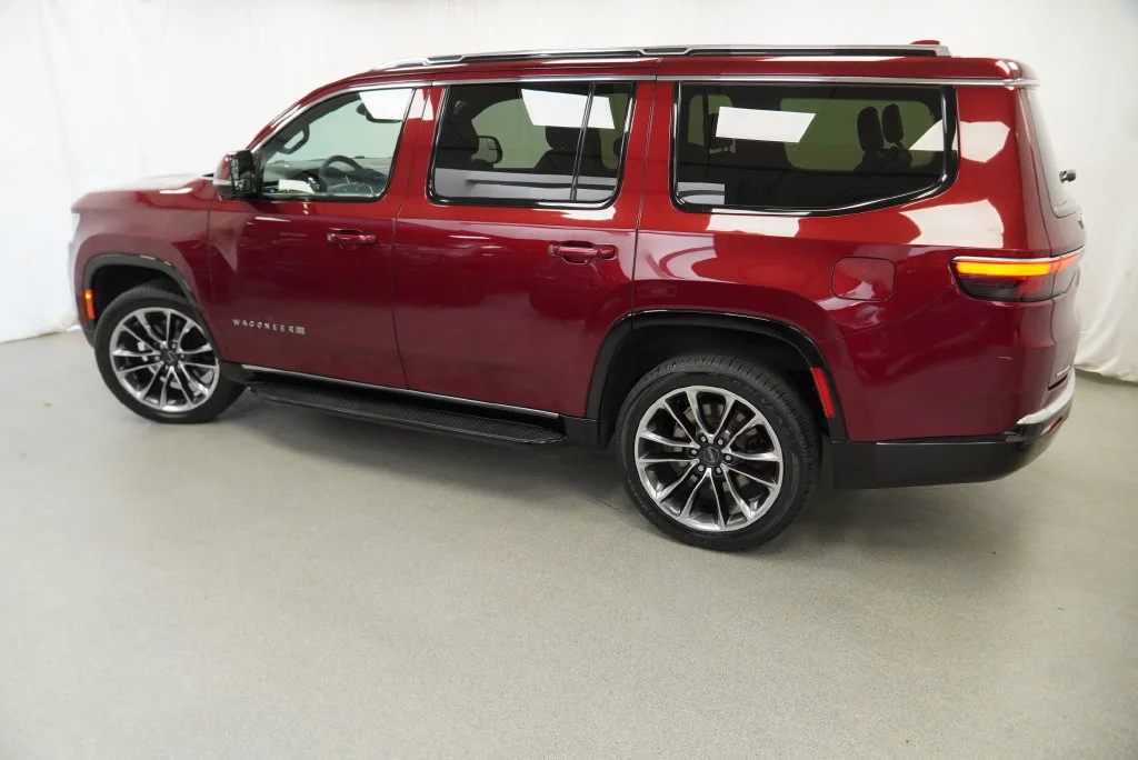 Used 2022 Red Jeep Series II image 6