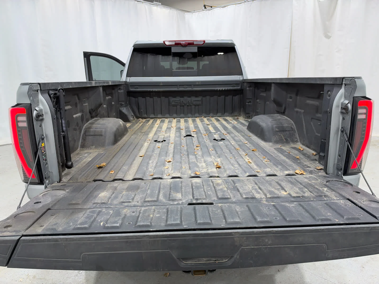 Certified Used 2025 Sterling Metallic GMC AT4 image 15