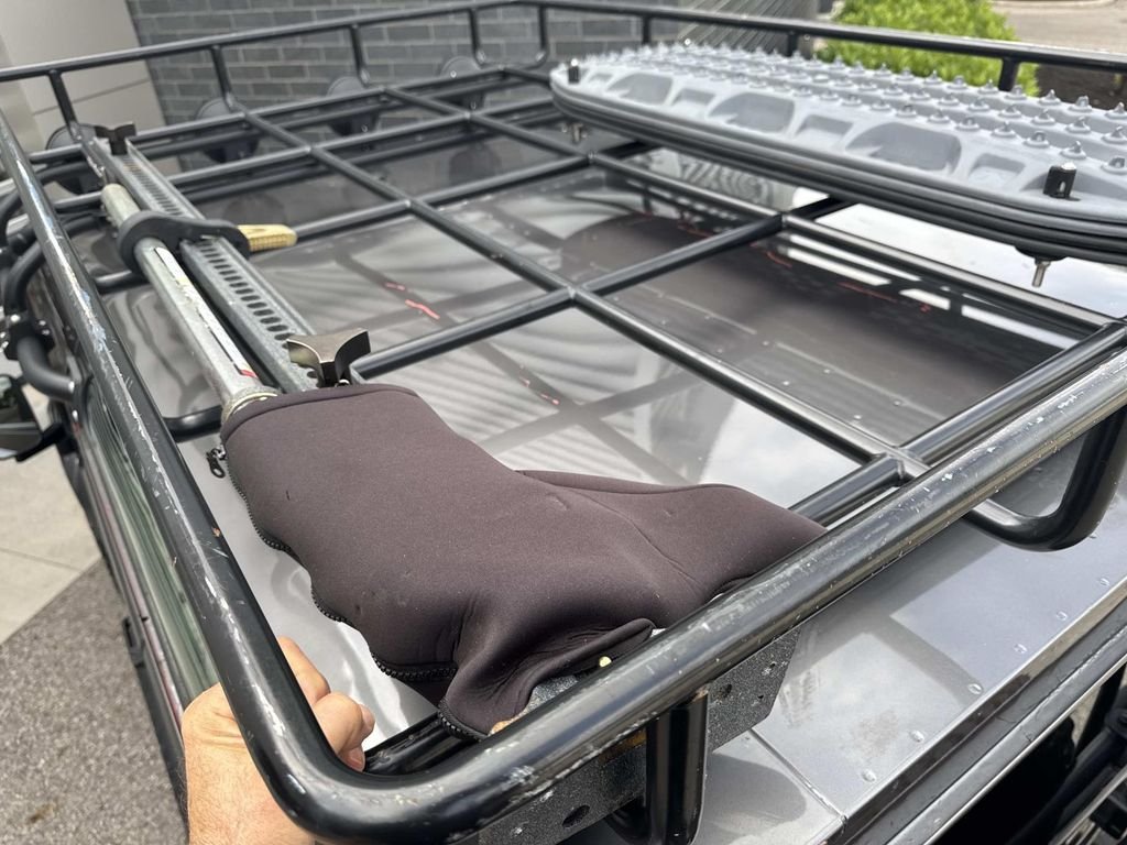 Used 1997 Beluga Black Clearcoat Land Rover COLLECTOR SERIES image 6