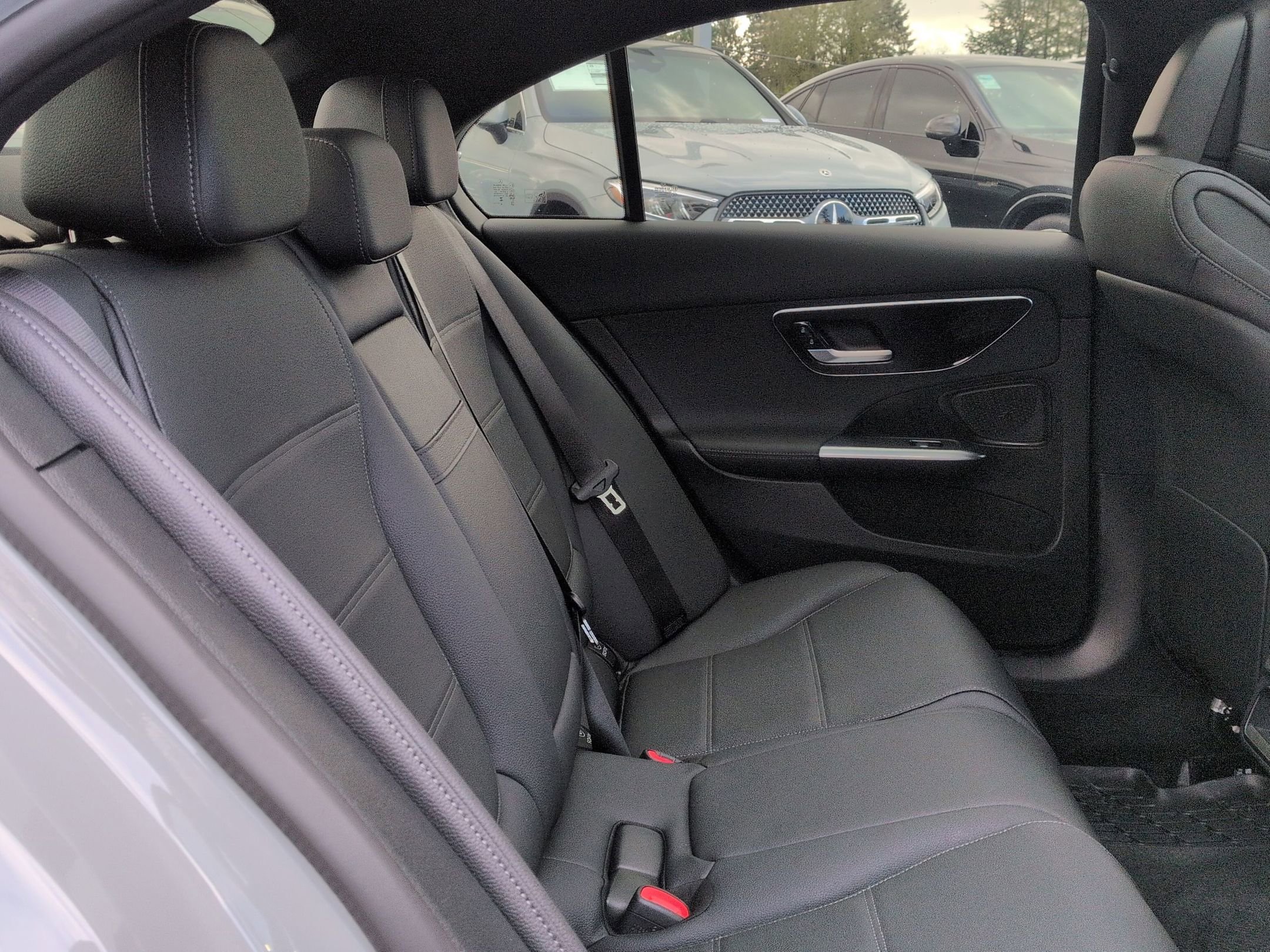 New 2026 MANUFAKTUR Alpine Grey Mercedes-Benz C 300 image 58