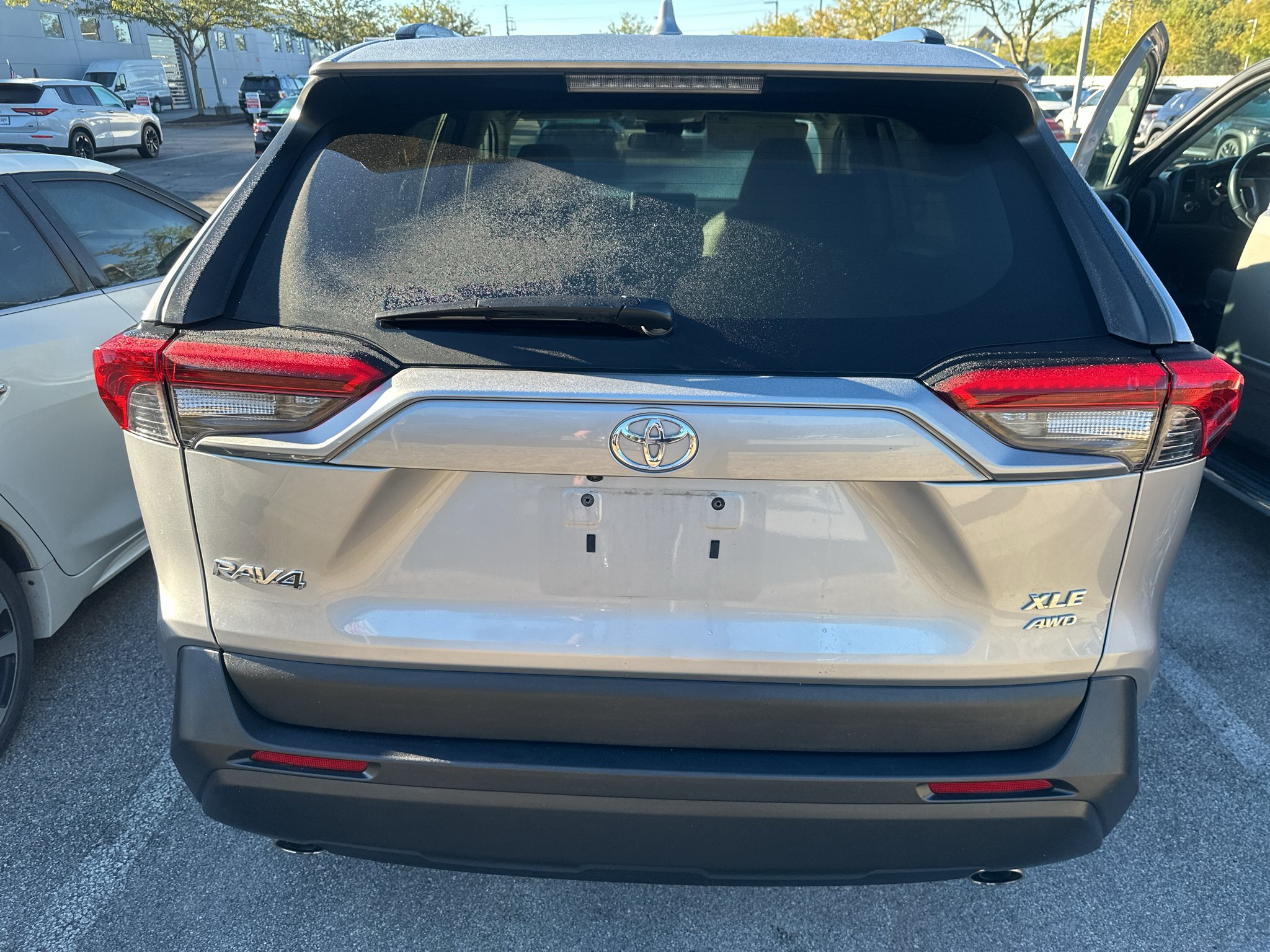 Used 2021 Silver Sky Metallic Toyota XLE Premium image 3