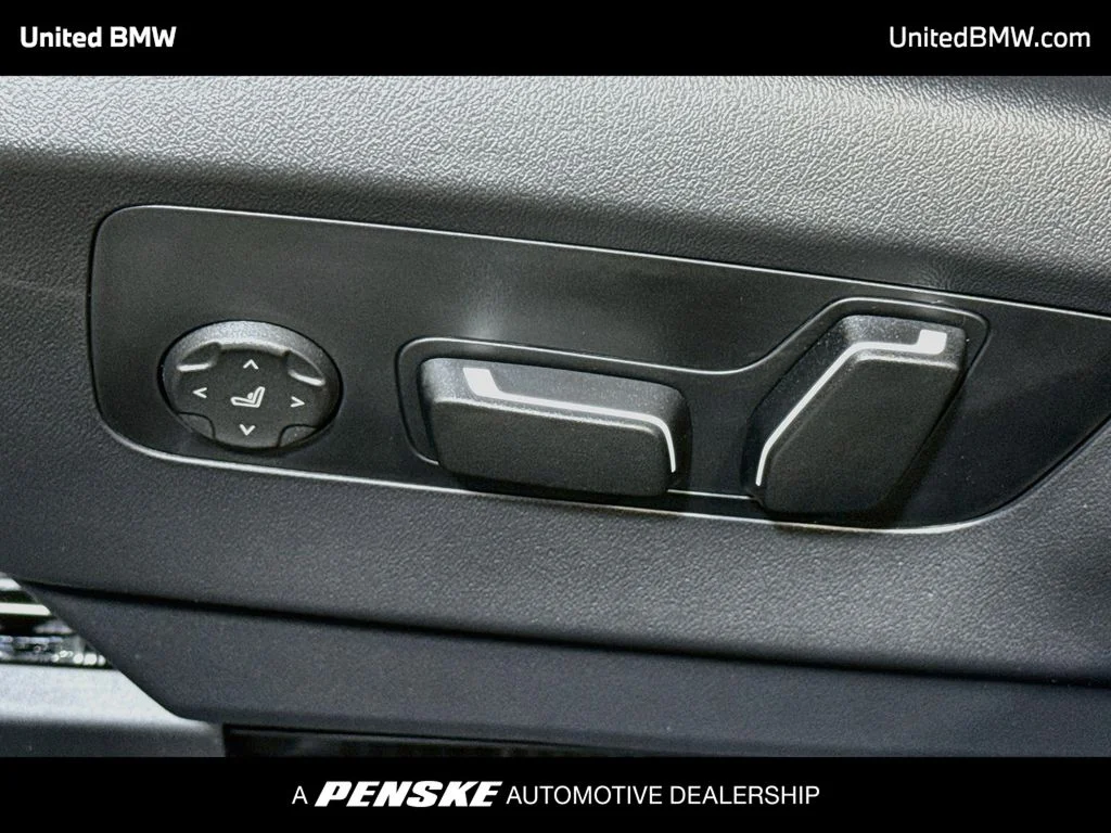 New 2027 Black Sapphire Metallic BMW 530i image 4
