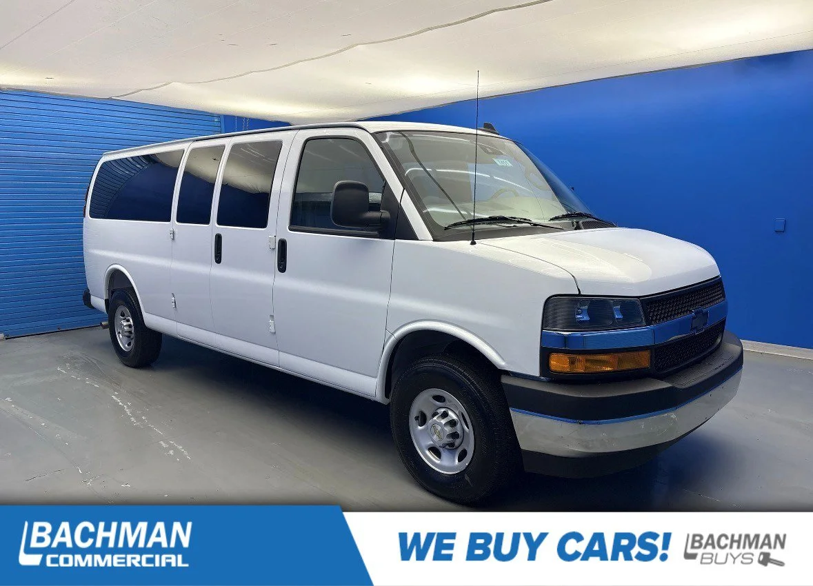 2025 Chevrolet Express 3500 LS Extended's photo