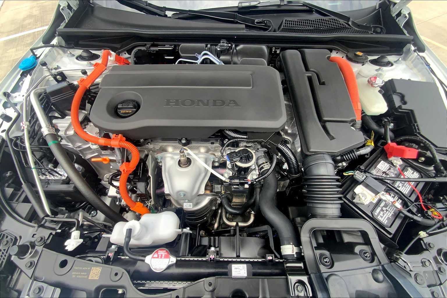 New 2026 Platinum White Pearl Honda 2WD Sport Touring Hybrid image 16