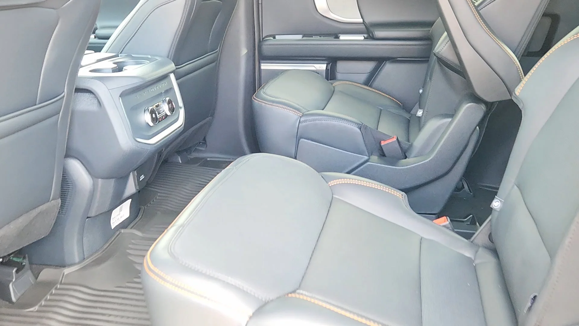 New 2026 Glacier Gray Metallic Tri-Coat Ford Tremor image 25