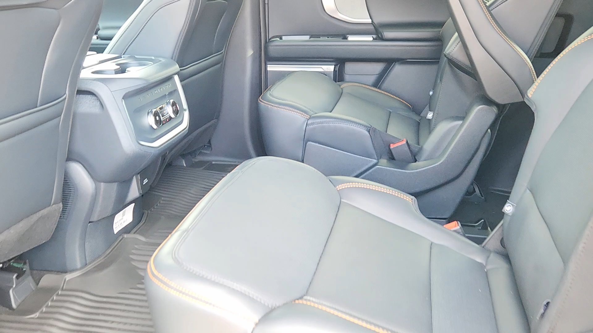 New 2026 Glacier Gray Metallic Tri-Coat Ford Tremor image 25
