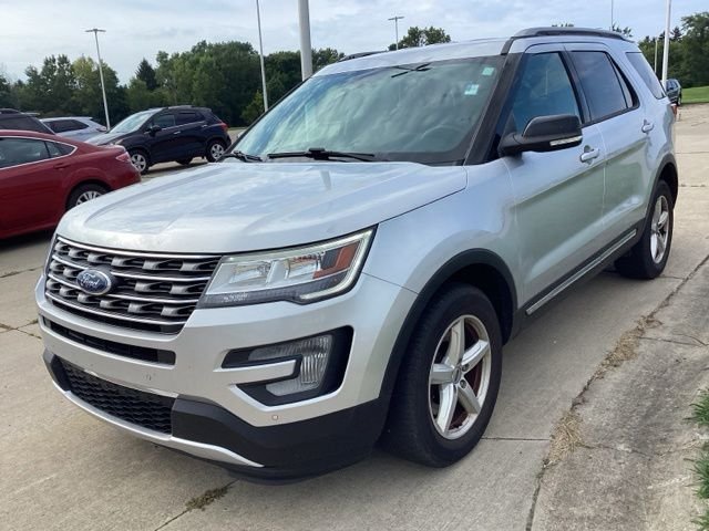 Used 2017 Ford Explorer XLT with VIN 1FM5K8D84HGE21927 for sale in Sheffield, OH