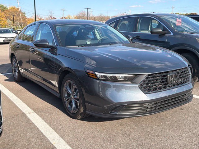 Used 2024 Gray Honda EX image 3
