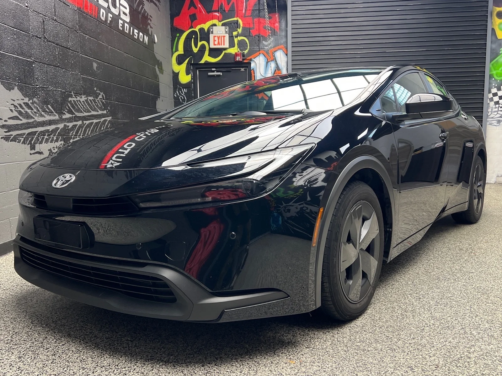 Used 2025 Midnight Black Metallic (218) Toyota LE image 3