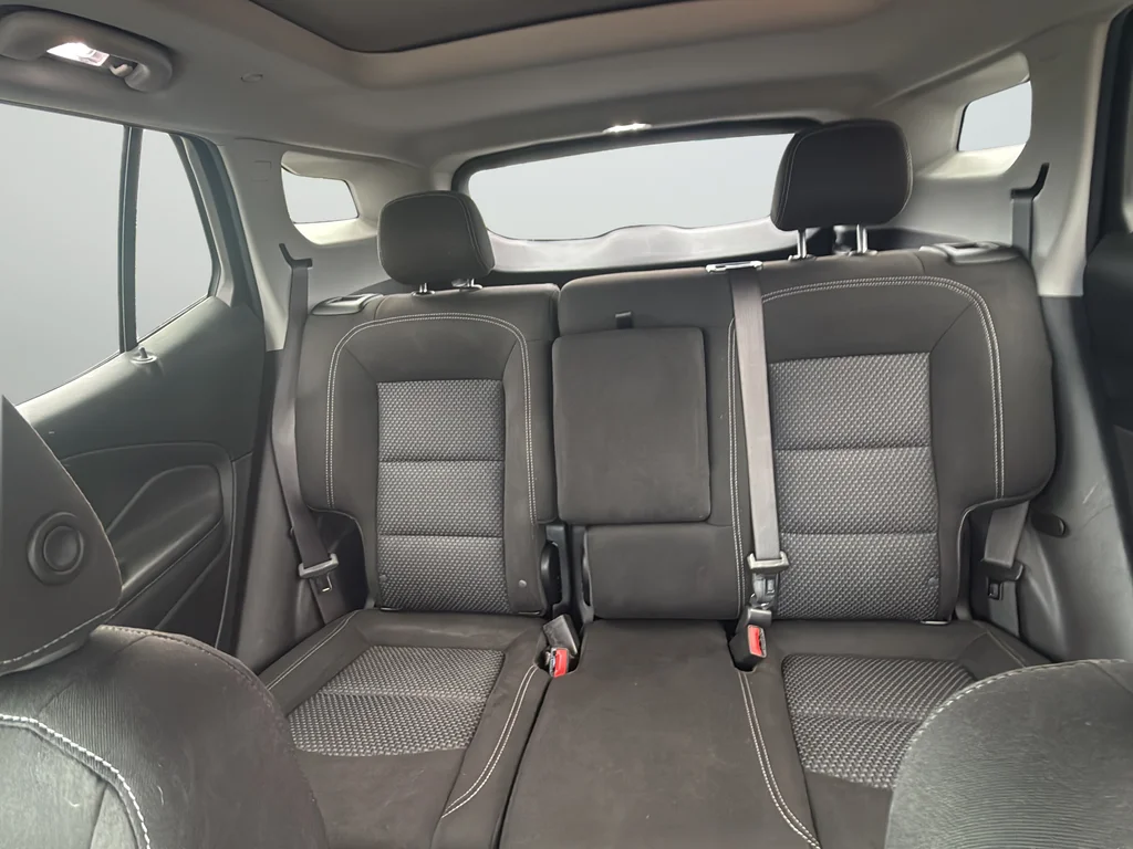 Used 2023 Red GMC SLE image 28