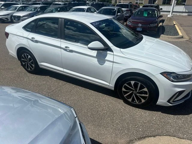 3VW5W7BU3TM009349