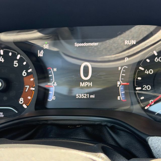 Used 2024 White Jeep Latitude image 18