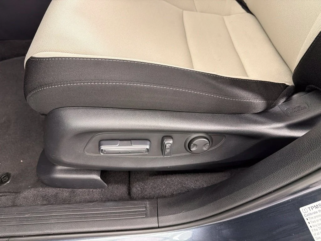 Used 2024  Honda EX image 18