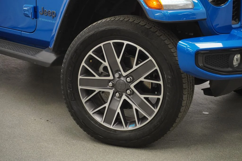 Used 2023 Blue Jeep High Altitude 4xe image 4