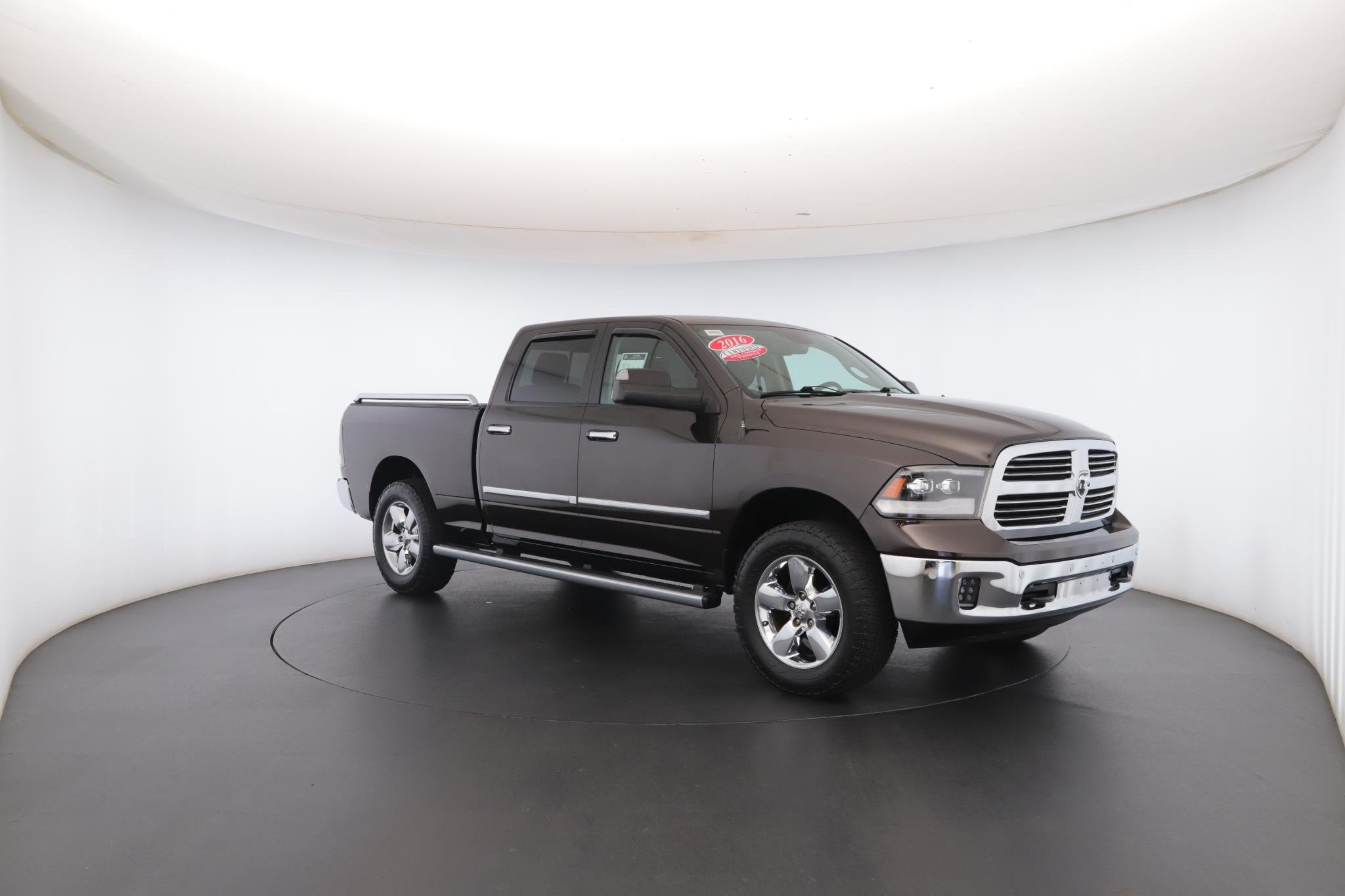 Used 2016 Luxury Brown Pearlcoat Ram 4WD Crew Cab 149 Big Horn image 37