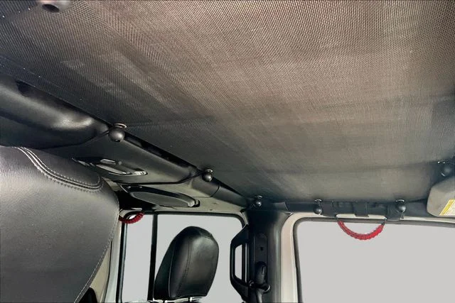 Used 2022 White Jeep Rubicon image 14