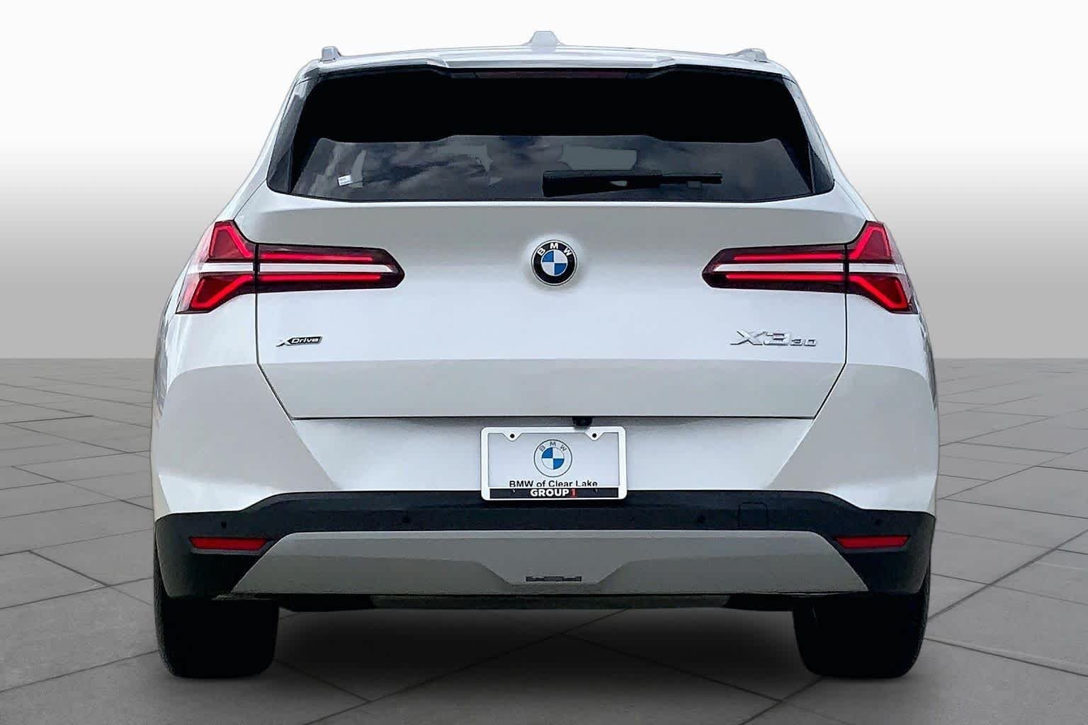 Used 2025 Mineral White Metallic BMW 30 xDrive image 7