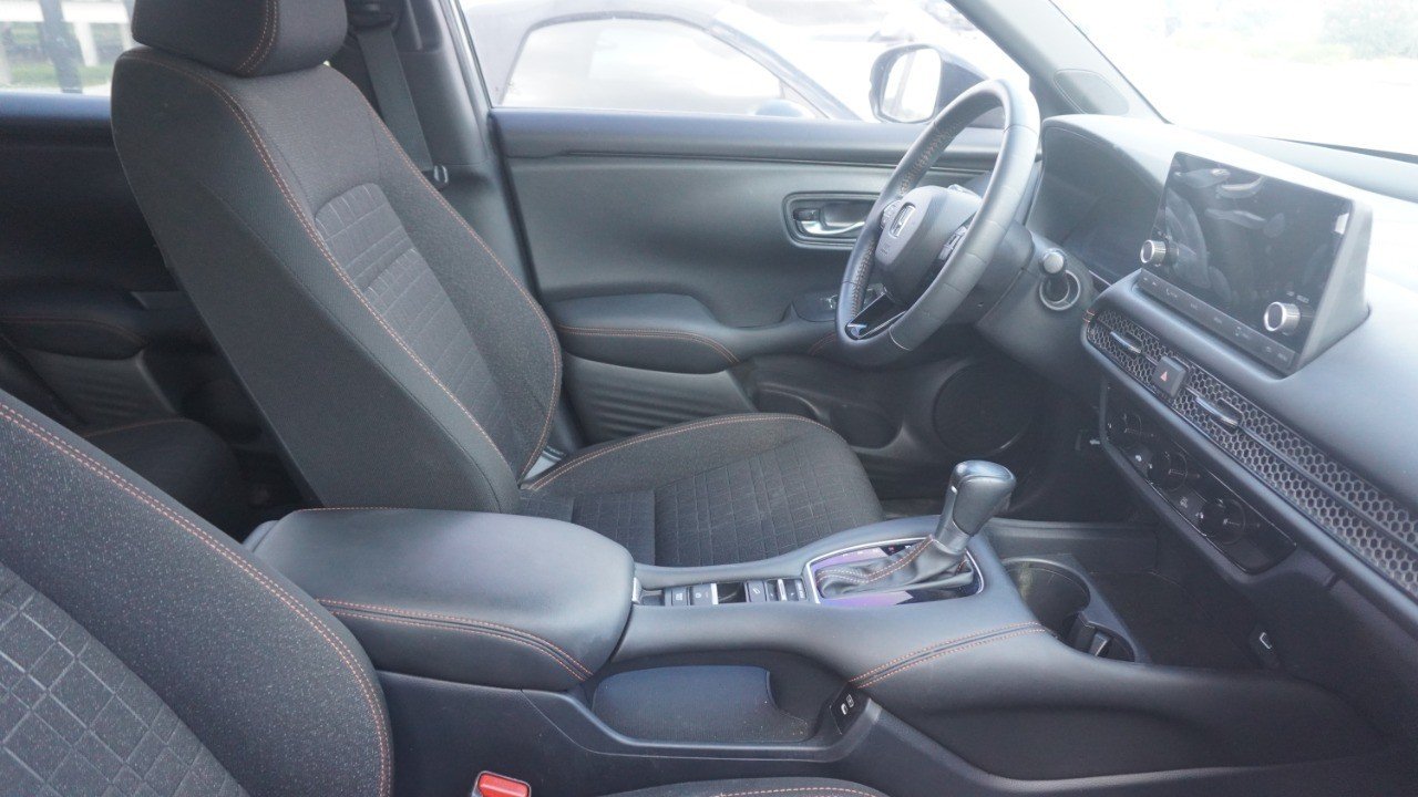 Used 2024 Gray Honda Sport image 9