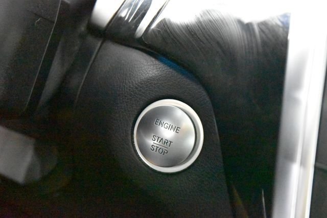 Used 2016  Mercedes-Benz GL 450 image 26