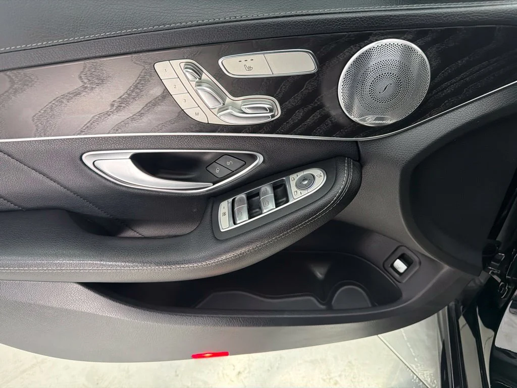 Used 2015 Black Mercedes-Benz C 400 image 21