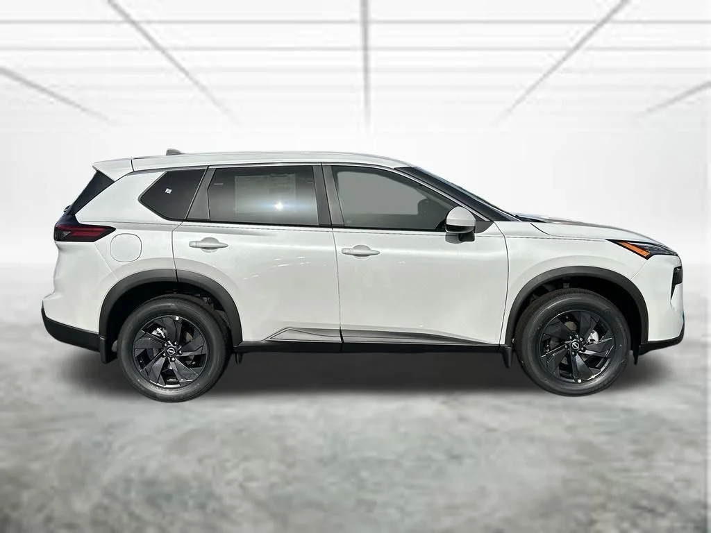 New 2026 Everest White Pearl TriCoat Nissan SV image 4