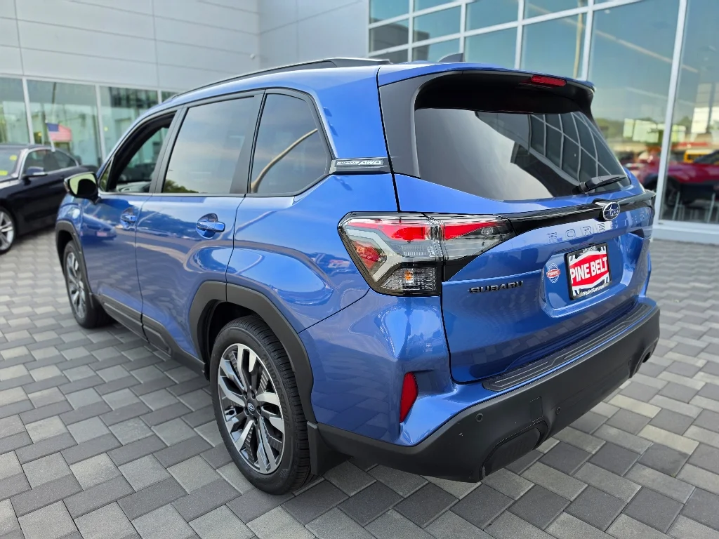 New 2026 DAYBREAK BLUE PEARL Subaru Touring image 10